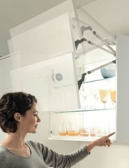 Blum Opening Systems with Servo-Drive